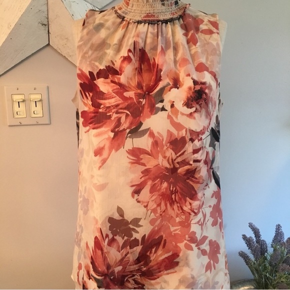 WHBM floral shell shirt - Picture 3 of 4